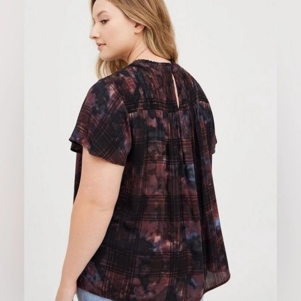 Torrid Crinkle Gauze Smocked Flutter Sleeve Top Plus Size 1x - Picture 2 of 10